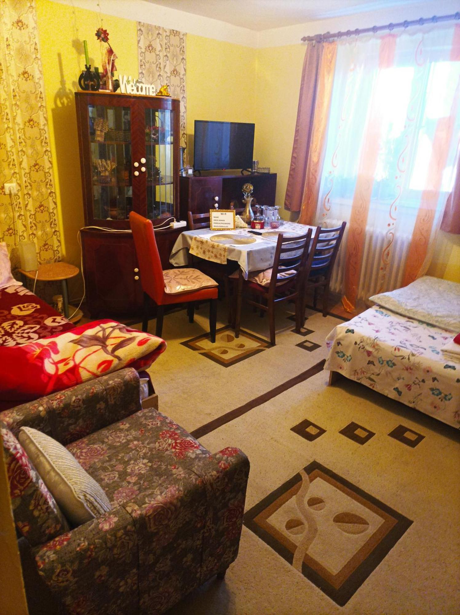 Apartament Cu Doua Camere Si Gradina Kluż-Napoka Zewnętrze zdjęcie